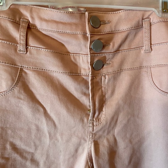 Pink pants - Picture 2 of 3